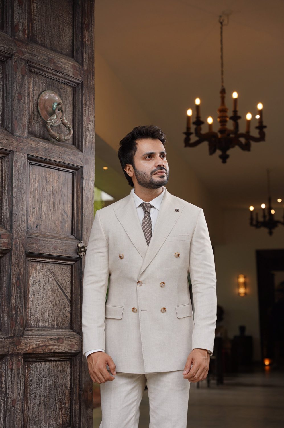 Beige double-breasted Tuxberry suit
